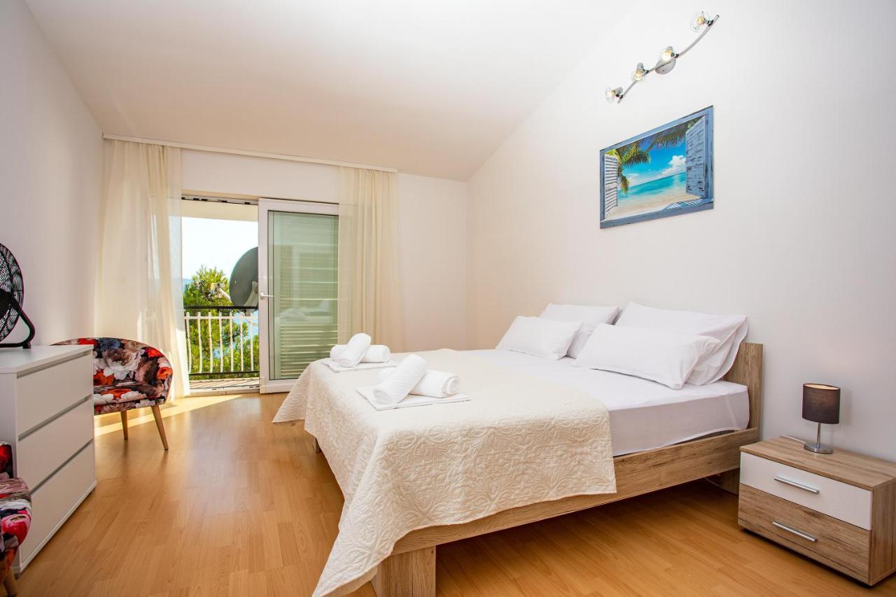 Apartments Adisa 奥米什 外观 照片