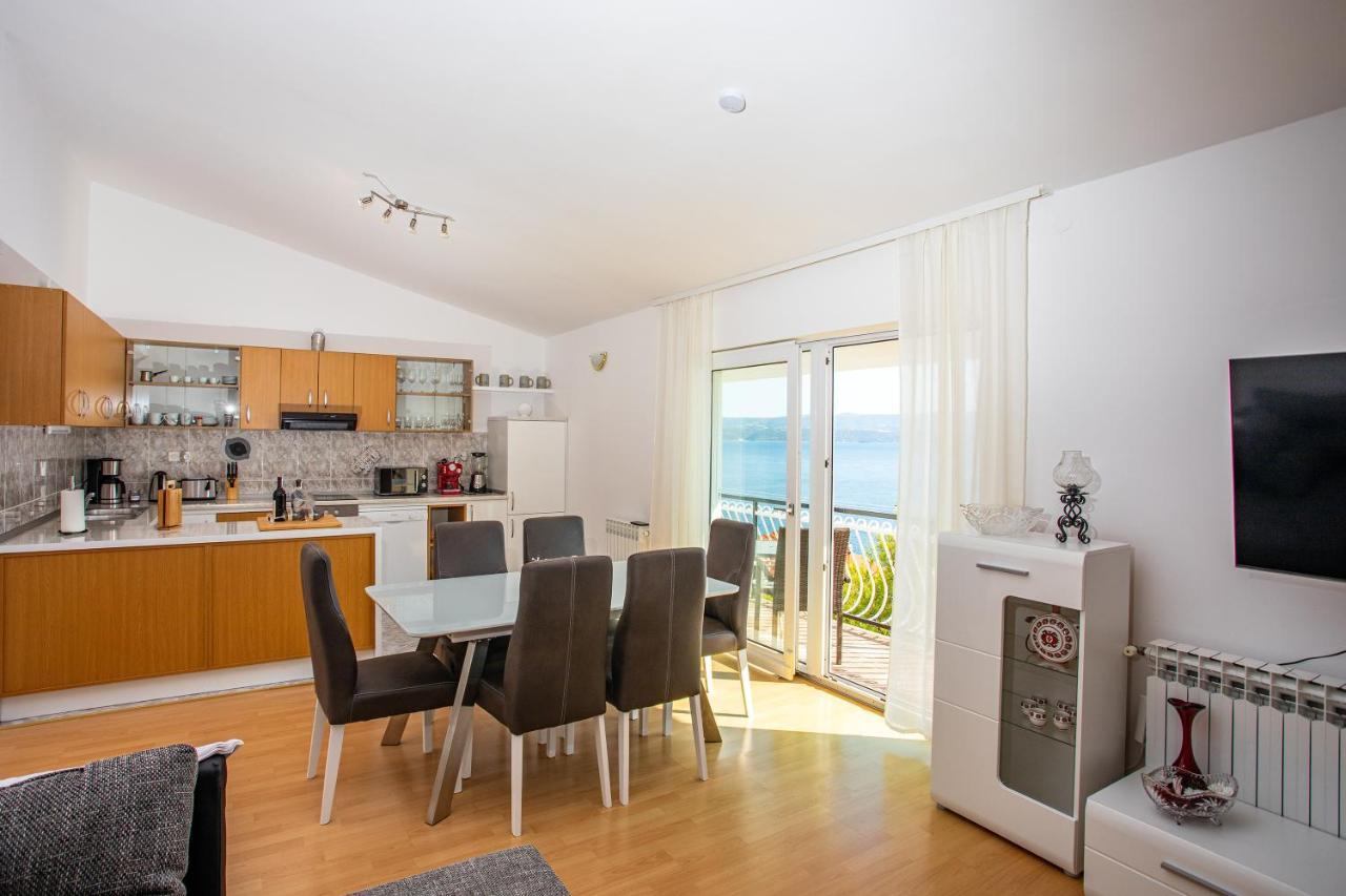 Apartments Adisa 奥米什 外观 照片