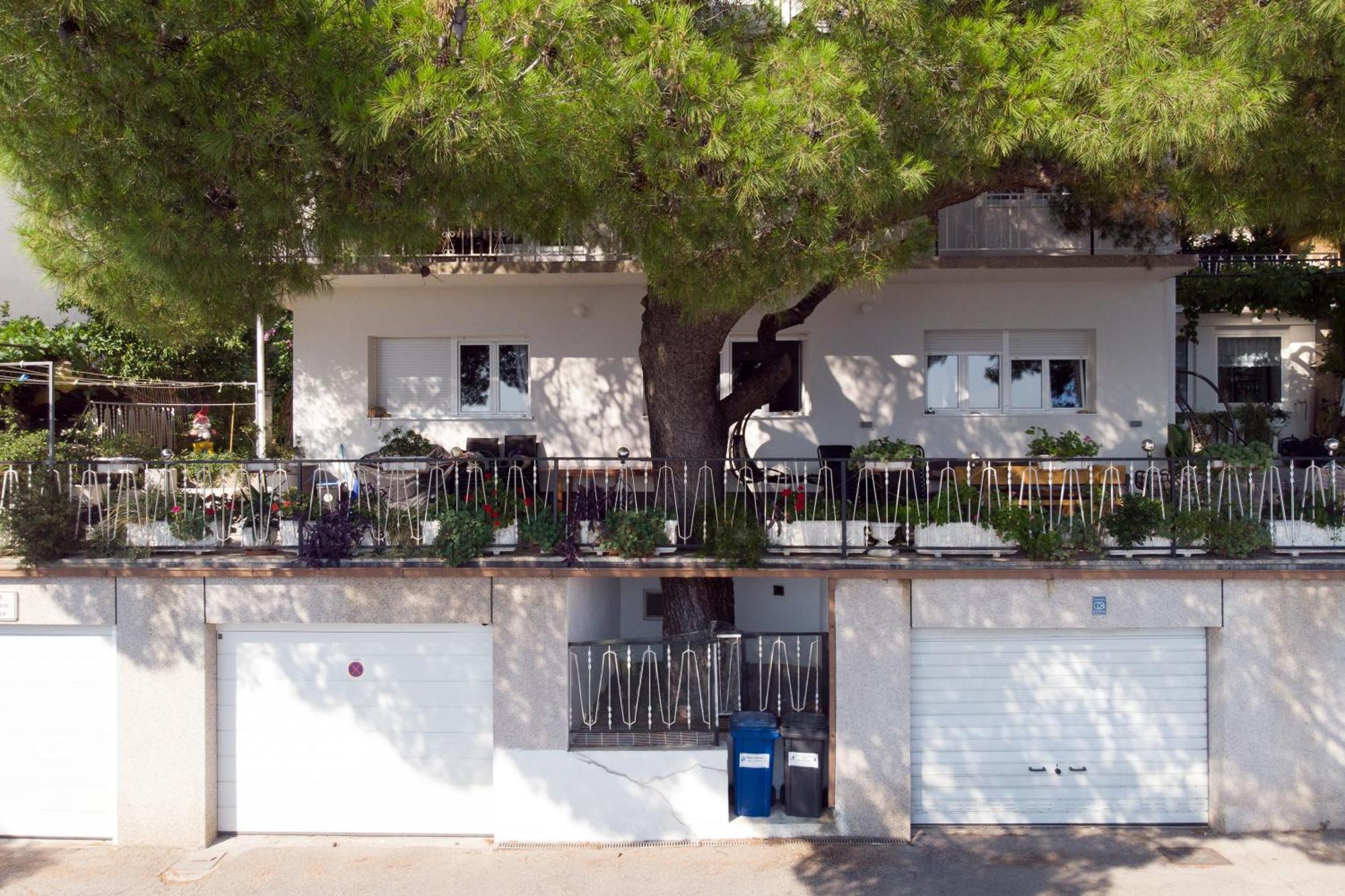 Apartments Adisa 奥米什 外观 照片