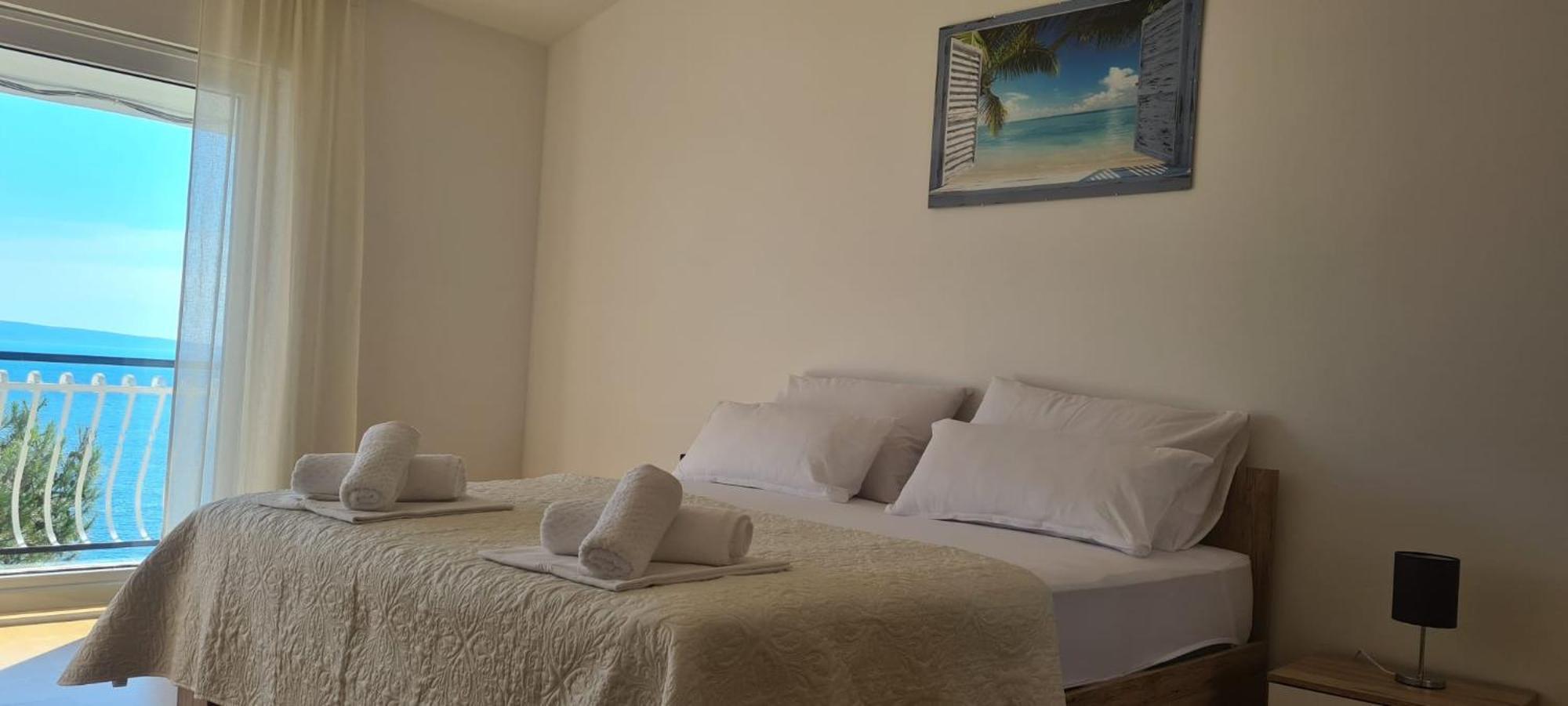 Apartments Adisa 奥米什 外观 照片